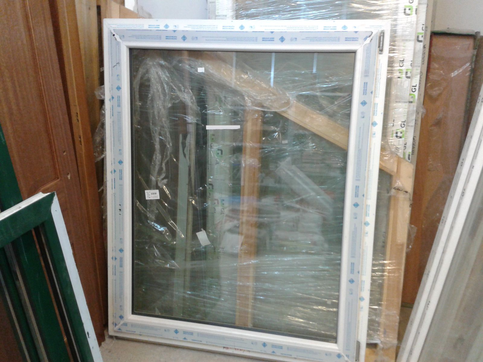 118x145 Műanyag bukó-nyíló ablak